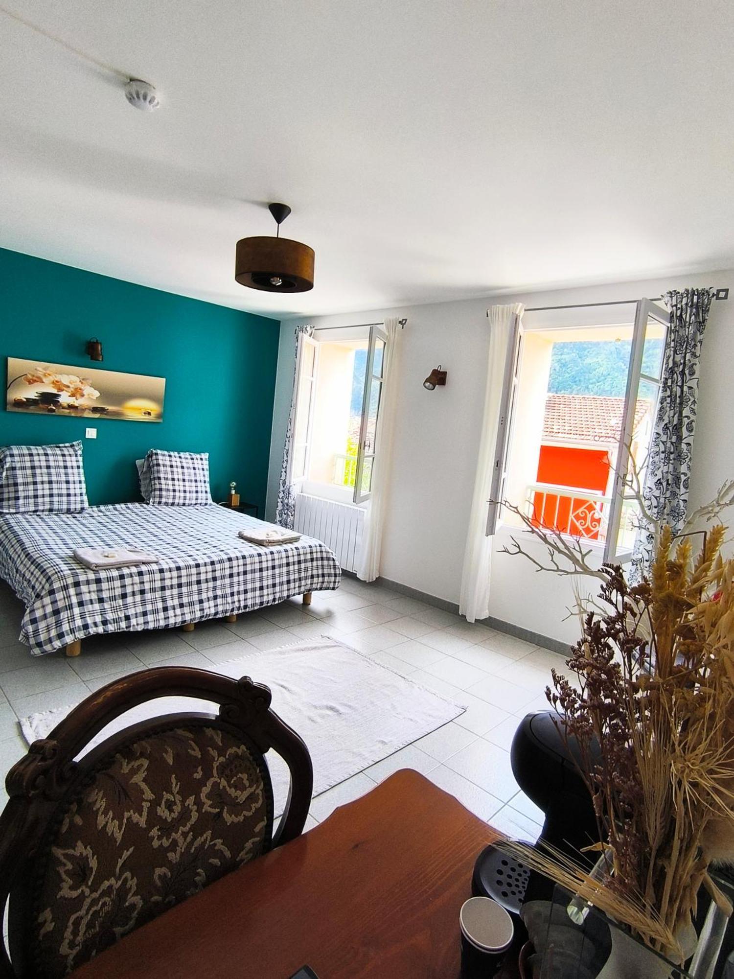 Auberge De Calendal Hotel Aiglun  ภายนอก รูปภาพ